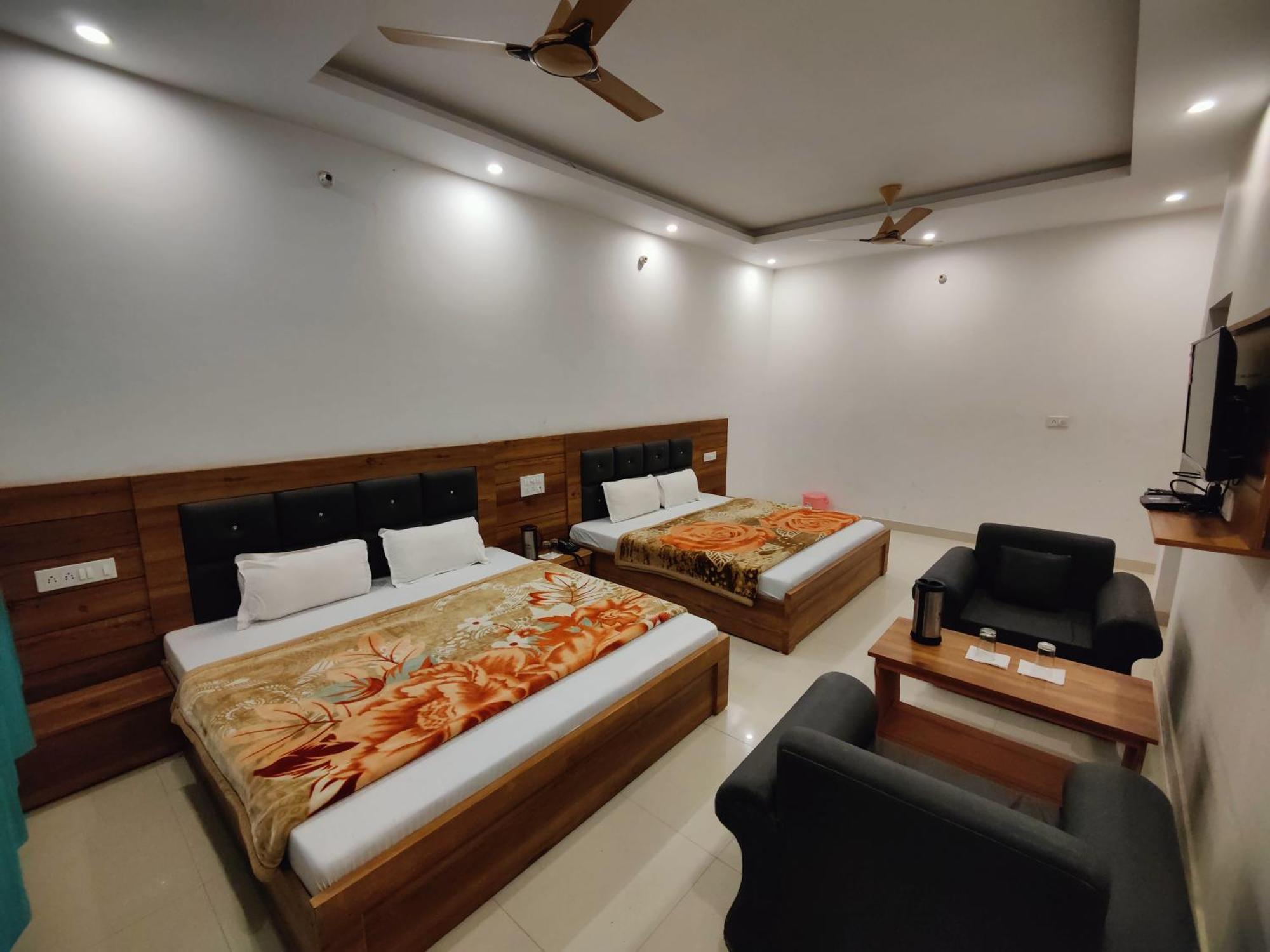 Alaknanda Motel & Restaurant Rudraprayāg 외부 사진